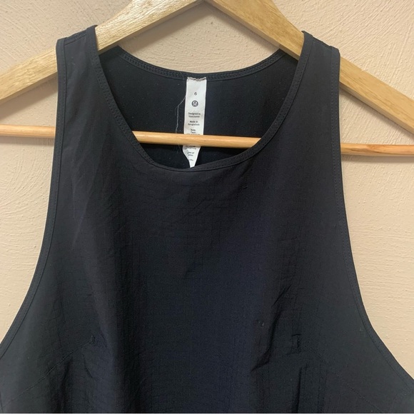 Lululemon Lightweight Stretch Running Tank Top in Black Size 6 - Picture 4 of 12